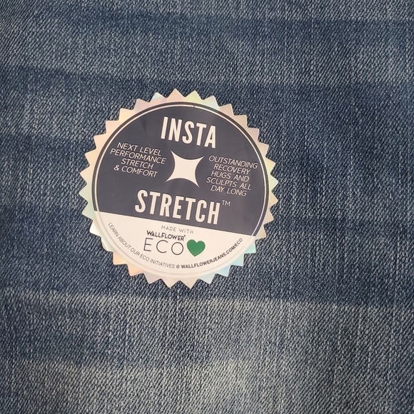 WALLFLOWER Women's/Juniors Blue Jeans Sz 5 Distressed NWT - Picture 5 of 10